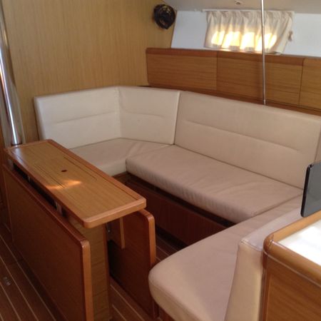 Jeanneau Sun Odyssey 42 i | Coral Sea