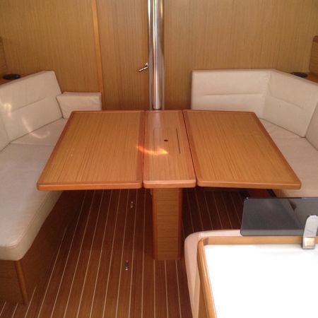 Jeanneau Sun Odyssey 42 i | Coral Sea