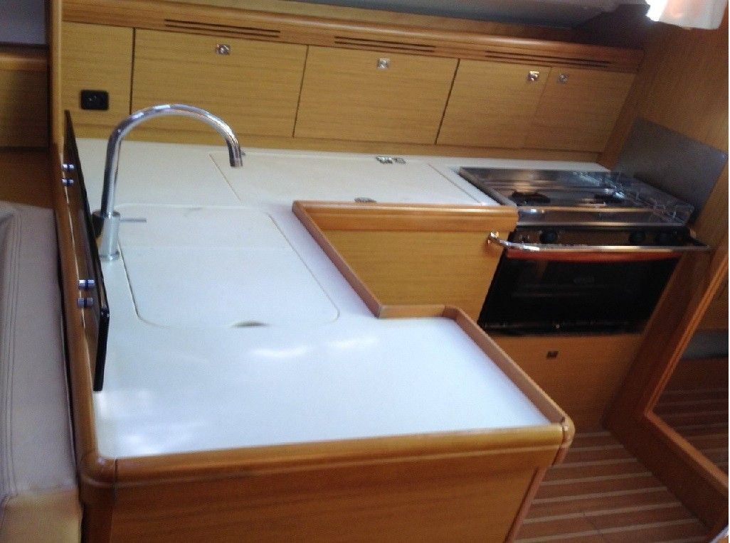 Jeanneau Sun Odyssey 42 | Bill Maira