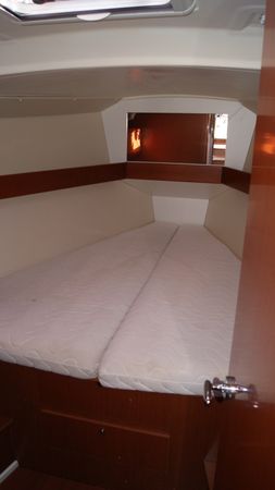 Beneteau Oceanis 37 | Julie