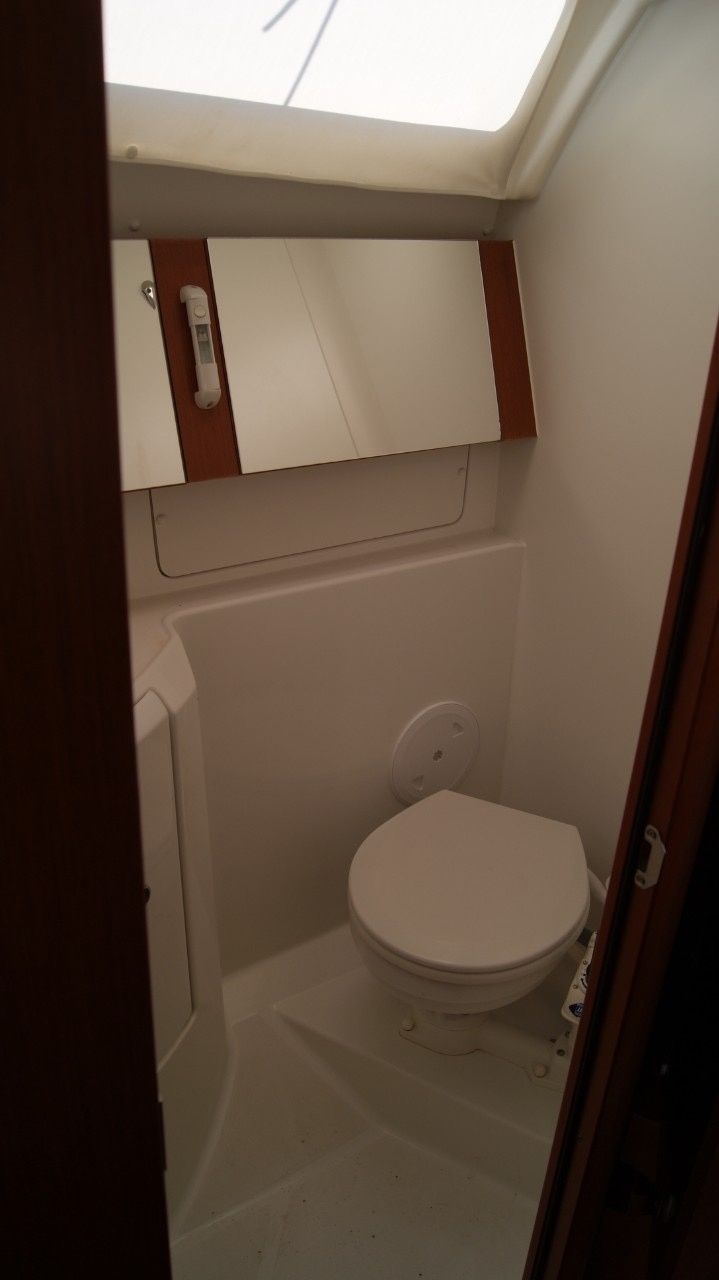 Beneteau Oceanis 37 | Julie