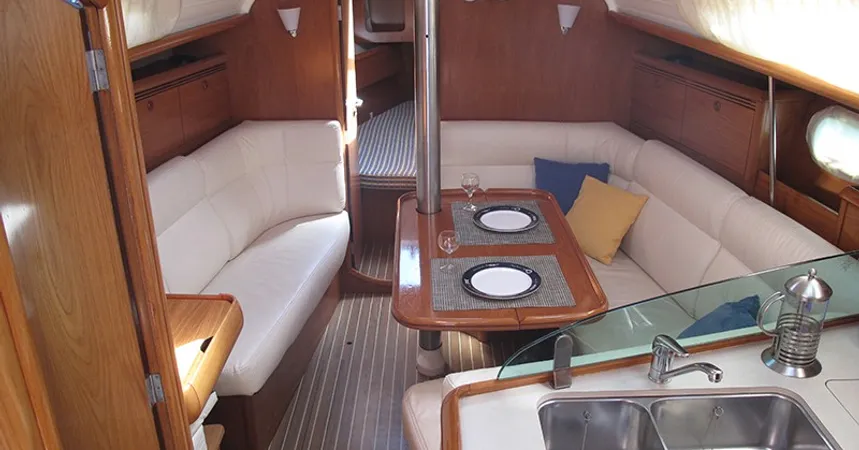 Jeanneau Sun Odyssey 35 | Natassa12