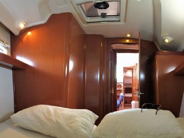 Beneteau Oceanis 43 | Whisper