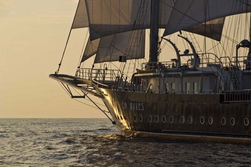 Custom Built 64M | Running on waves