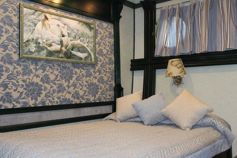 Custom Built 64M | Running on waves