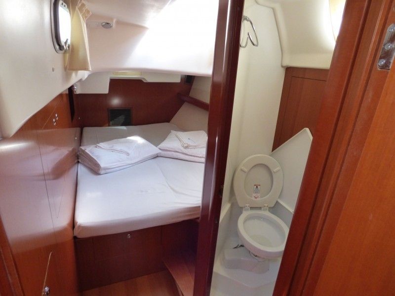 Beneteau Oceanis 523 | Nick Carter