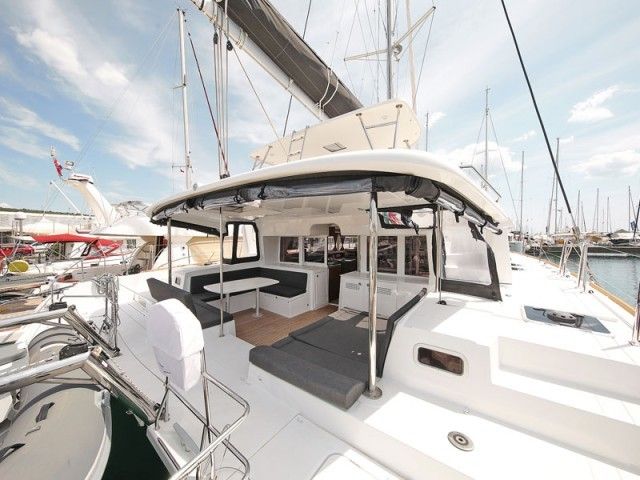 Lagoon 450 F | Paradise