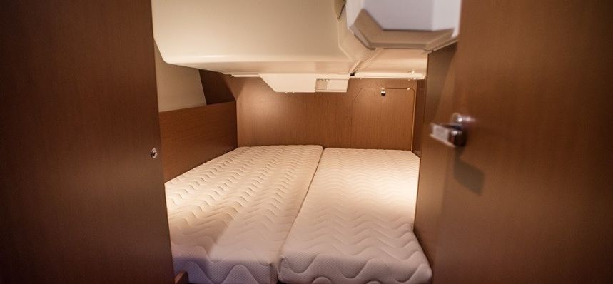 Beneteau Oceanis 38 | Sirina