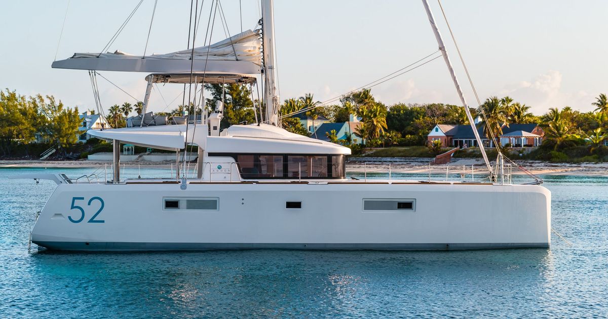 Catamarán Lagoon 52 F Borneo para alquilar Polinesia Francesa
