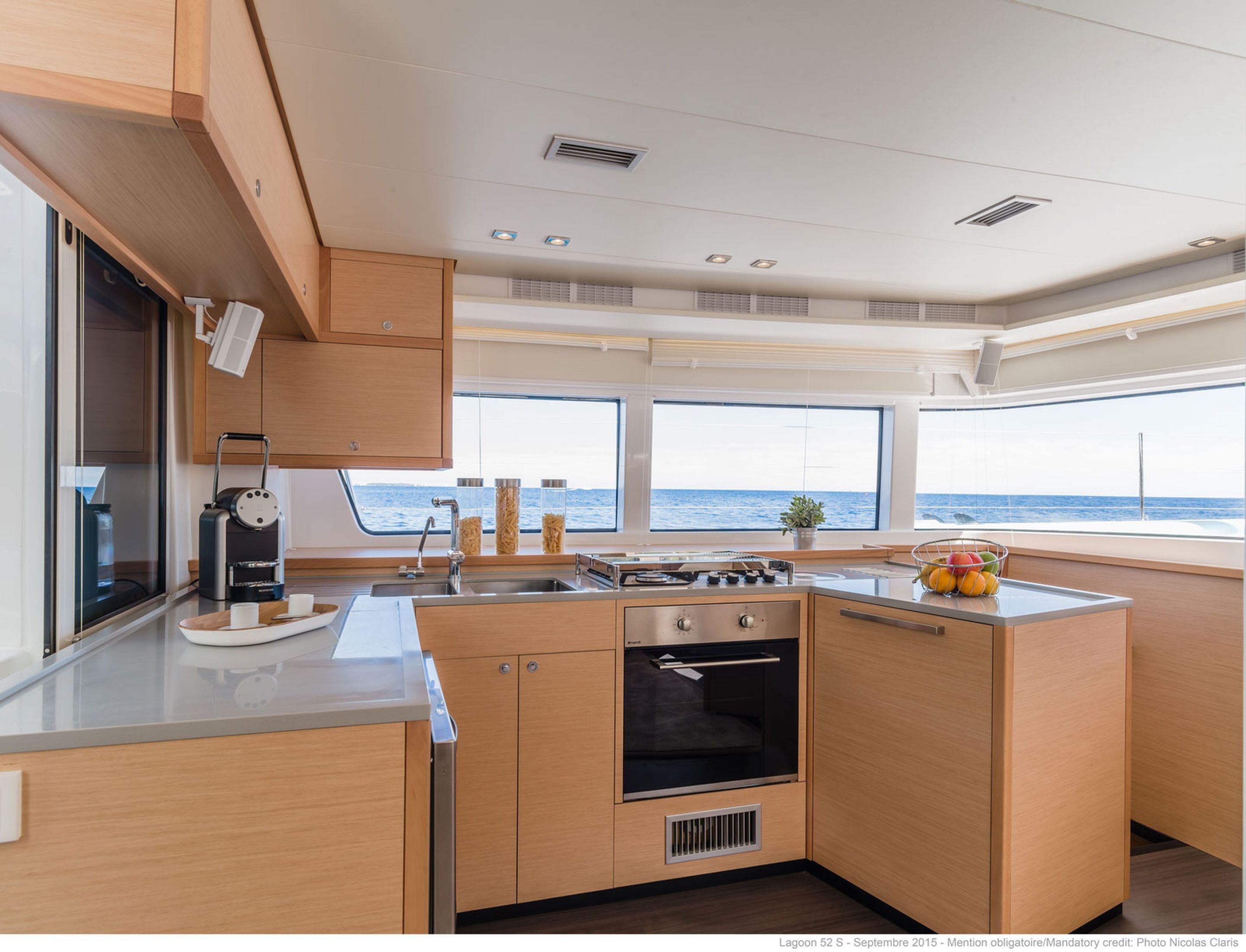 Lagoon 52 F | Borneo