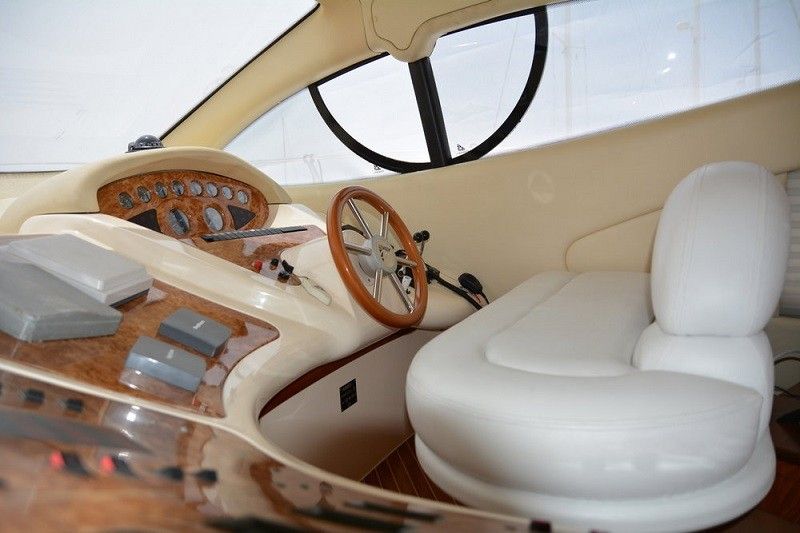 Azimut 46 | Alma Libre 2