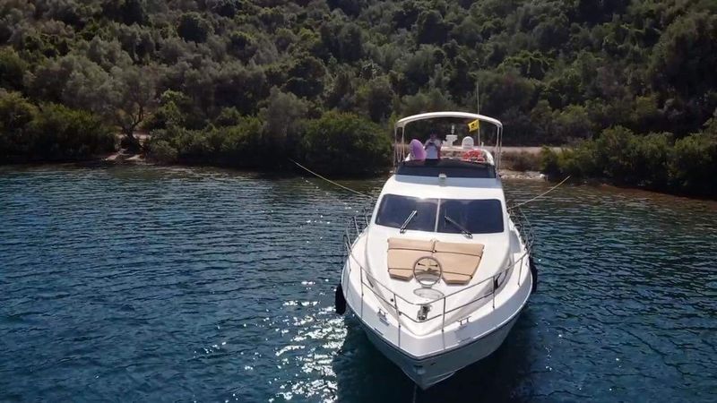 Azimut 46 | Alma Libre 2