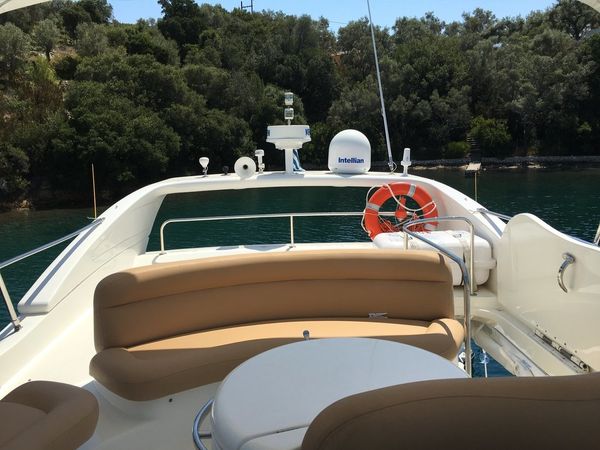 Azimut 46 | Alma Libre 2