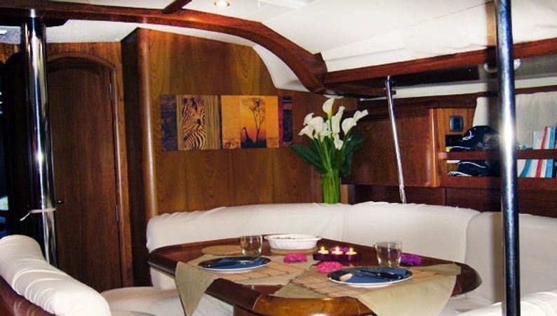 Beneteau Cyclades 43.3 | Tecno Sail