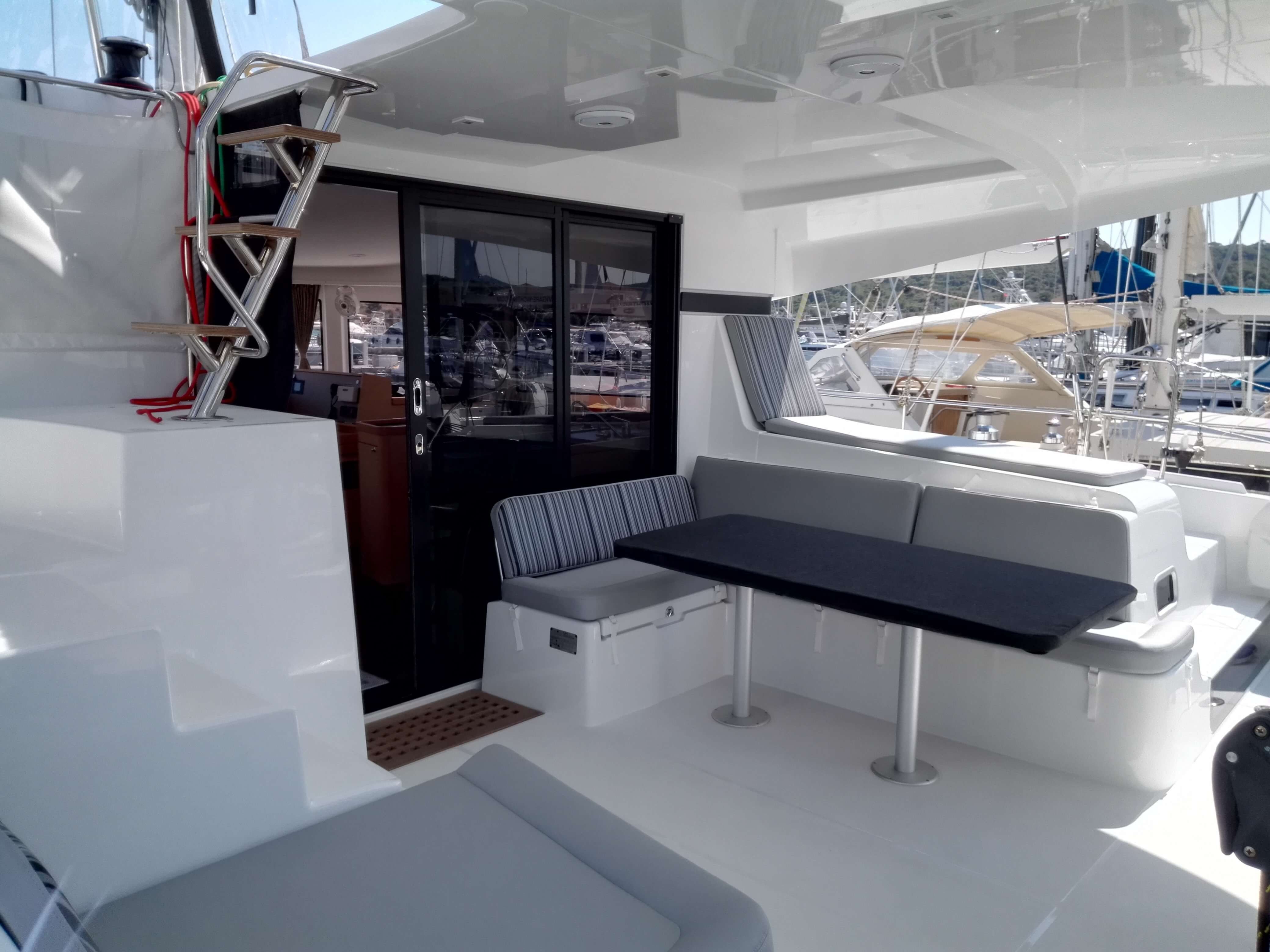 Lagoon 42 | Chamotte