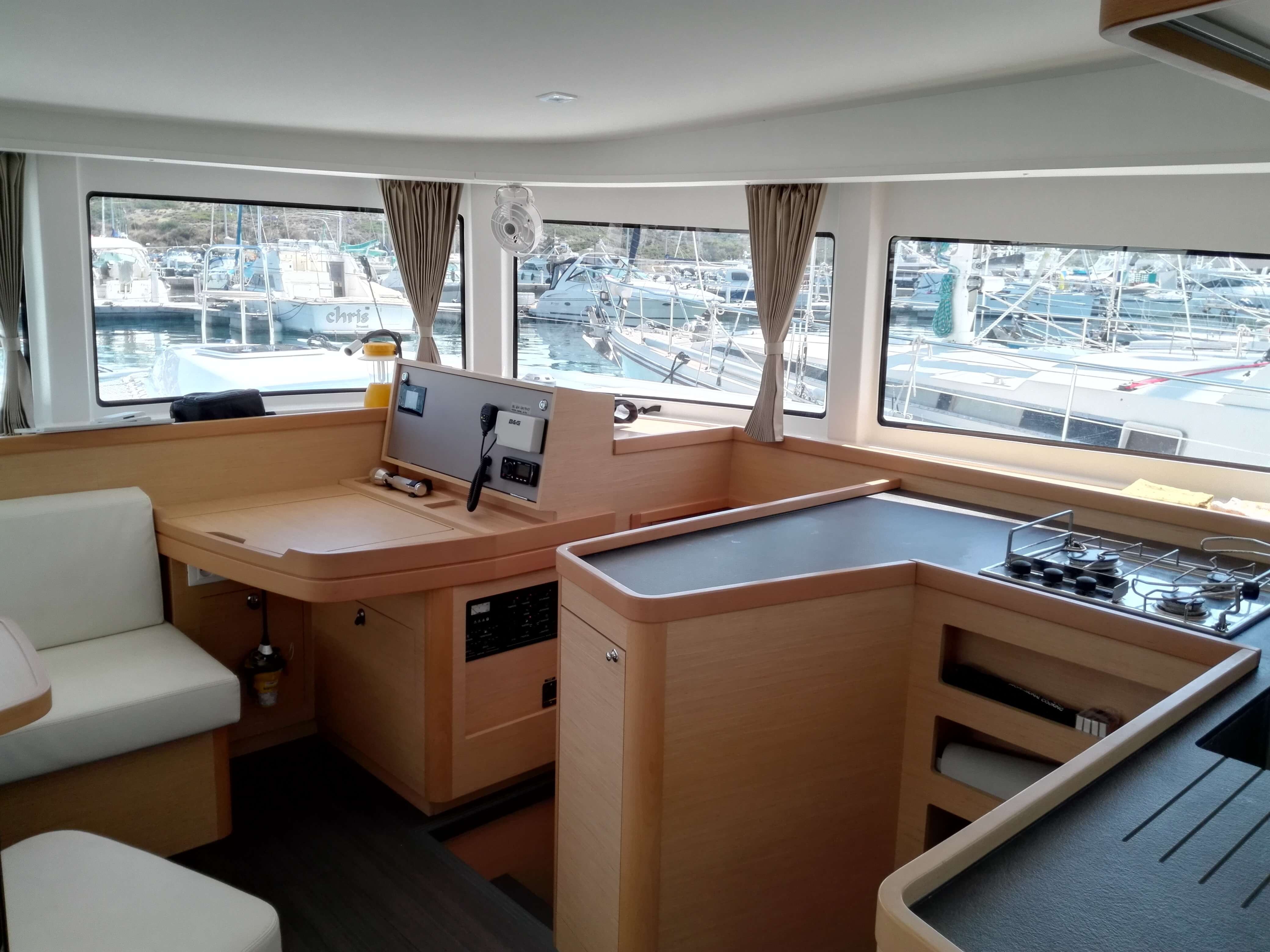 Lagoon 42 | Chamotte