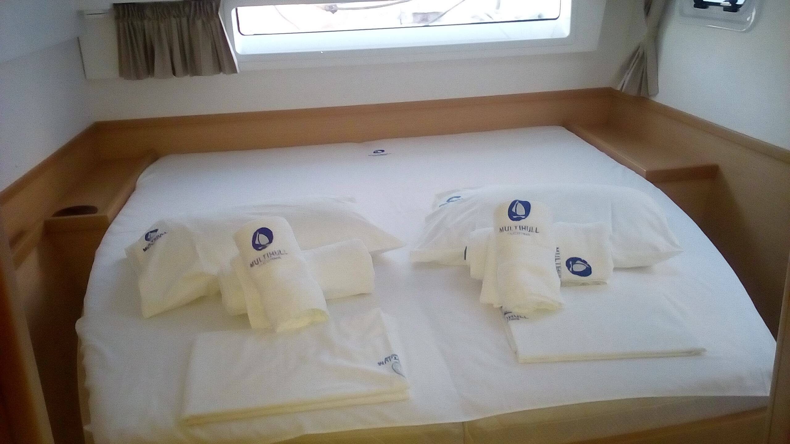 Lagoon 42 | Chamotte