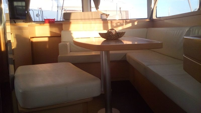 Lagoon 42 | Chamotte