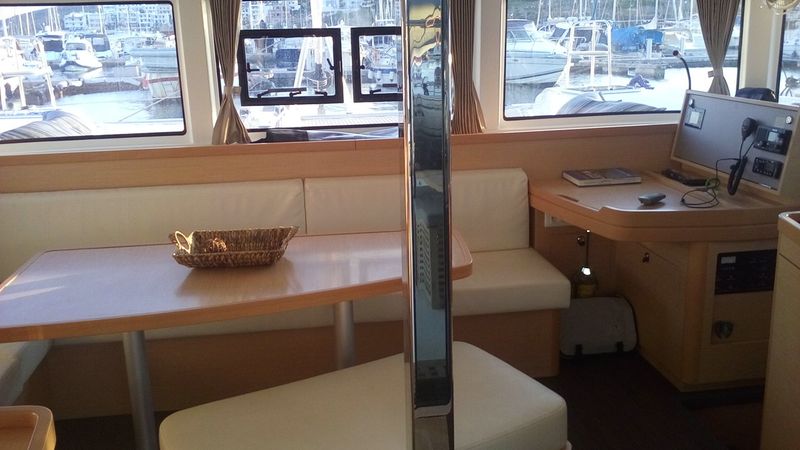 Lagoon 42 | Chamotte