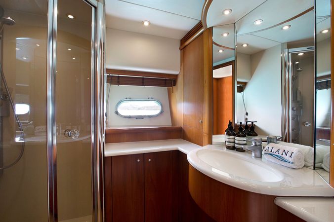 Sunseeker 82 | Alani