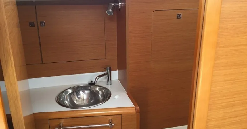 Jeanneau Sun Odyssey 419 | Penelope16