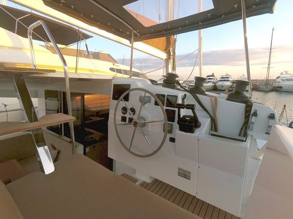 Fountaine Pajot Lucia 40 | Summer Sun