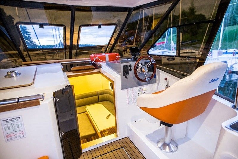 Cobra Yachts 900 | Barwena