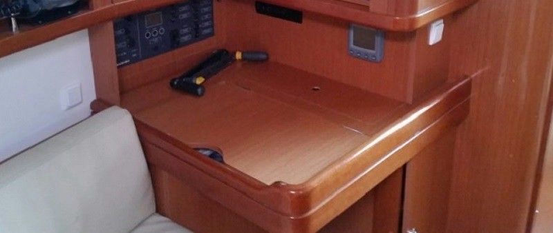 Beneteau Oceanis 37 | Romantica