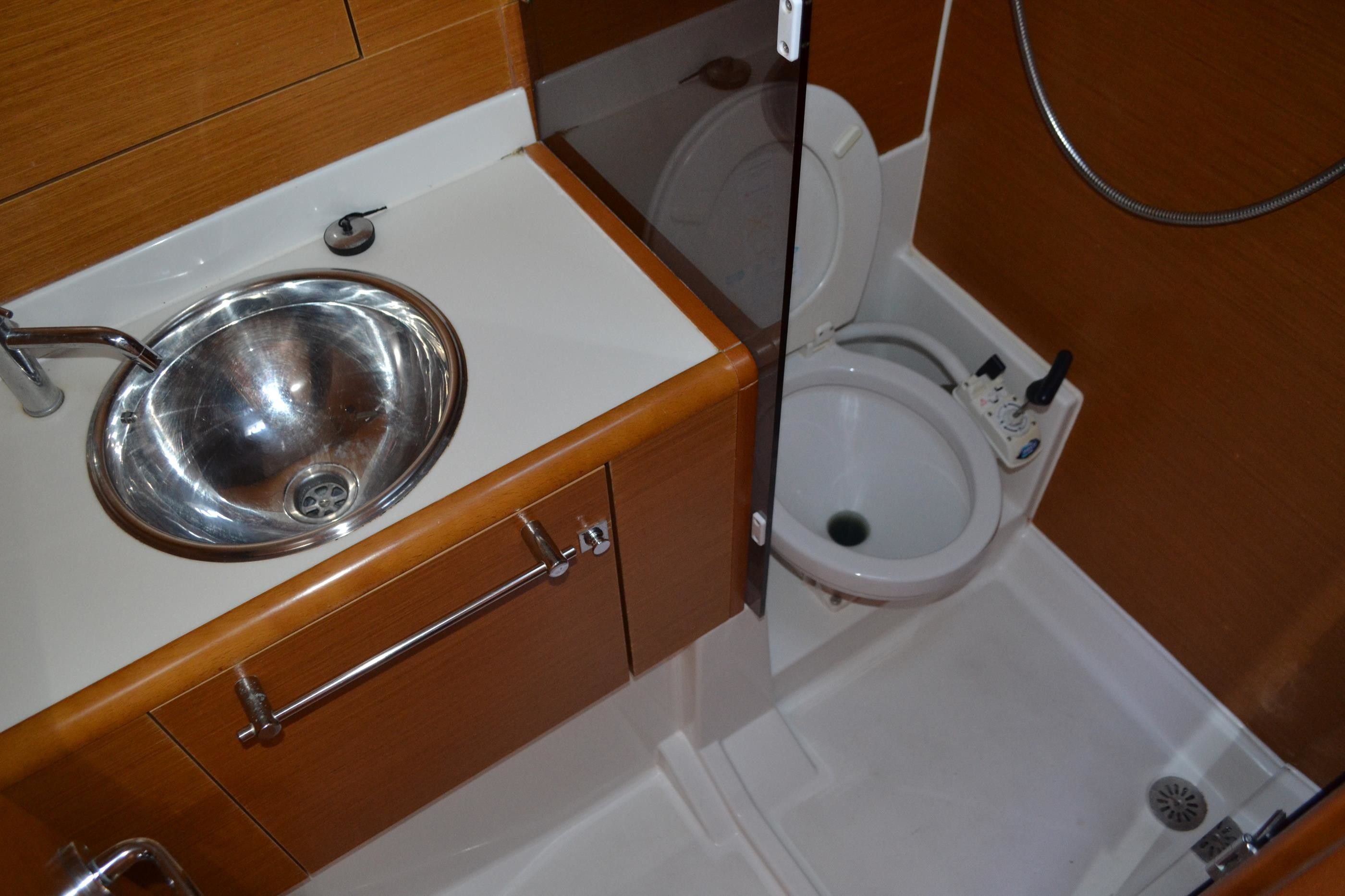 Jeanneau Sun Odyssey 439 | Thales