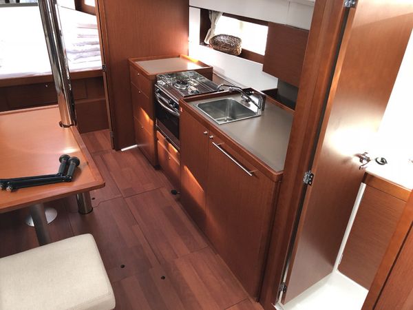 Beneteau Oceanis 38.1 | Nirvana