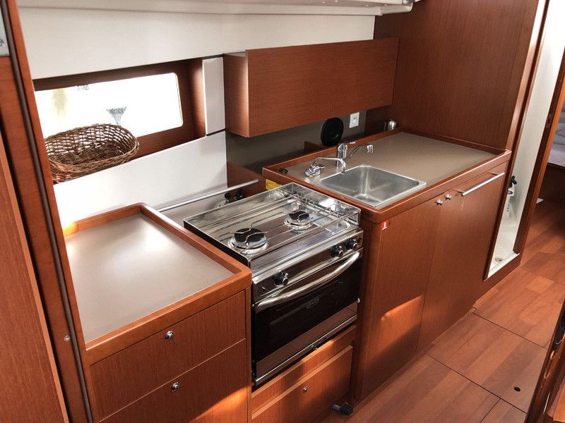 Beneteau Oceanis 38.1 | Nirvana