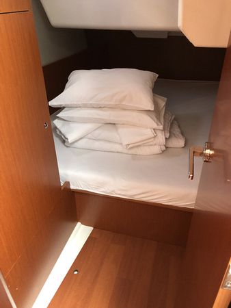 Beneteau Oceanis 38.1 | Nirvana