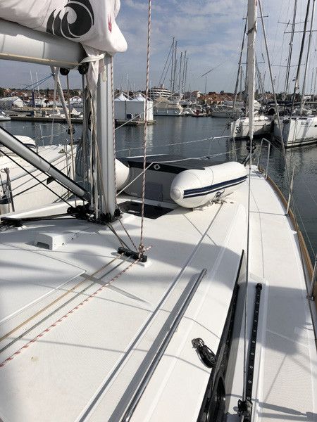 Beneteau Oceanis 38.1 | Simple Minds