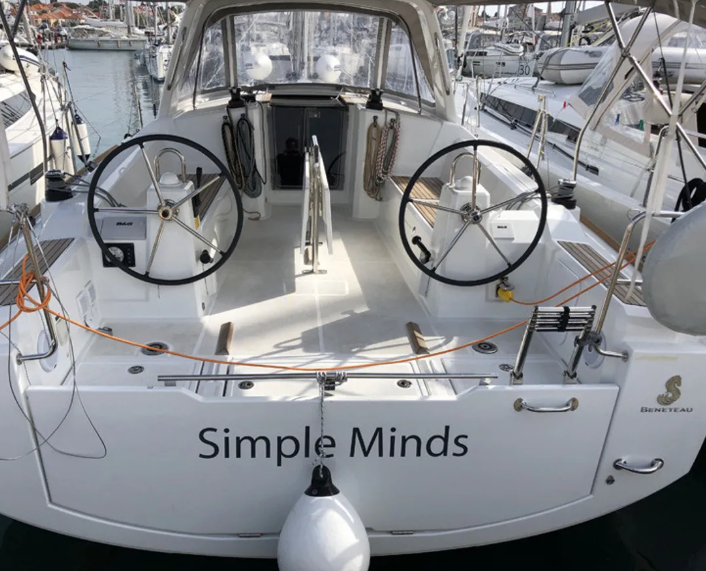 Beneteau Oceanis 38.1 | Simple Minds