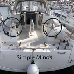 Beneteau Oceanis 38 | Simple Minds