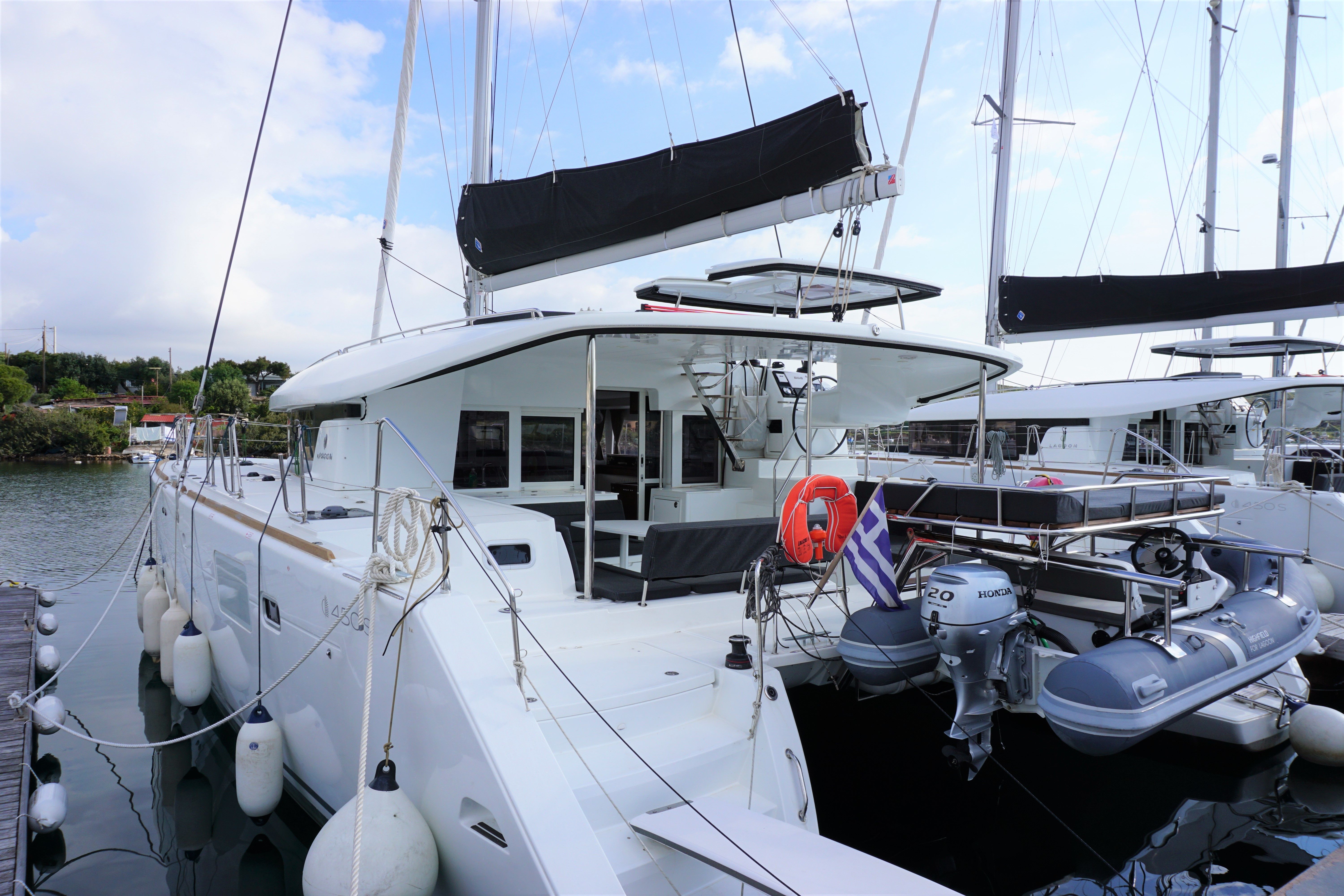 Lagoon 450 S | Salty Love