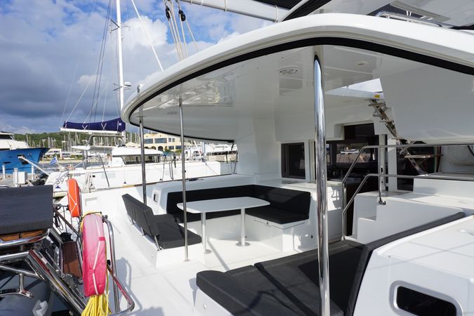 Lagoon 450 S | Salty Love
