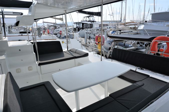 Lagoon 450 S | Salty Love