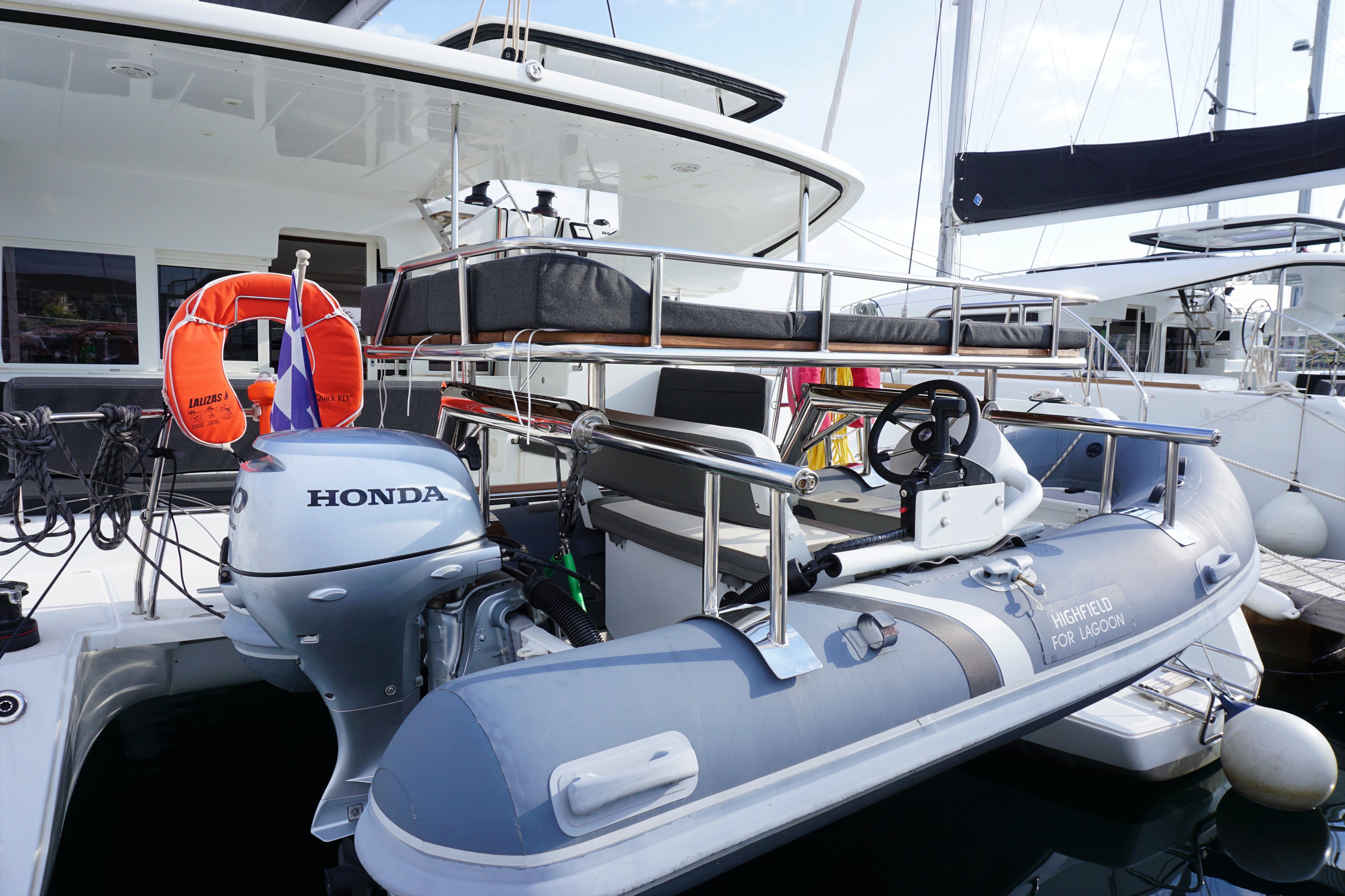 Lagoon 450 S | Salty Love