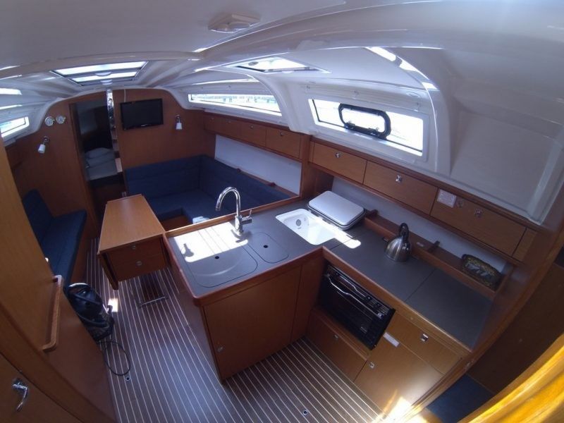 Bavaria Cruiser 37 | Andrelli