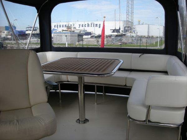 Privilege 1350 | Triton