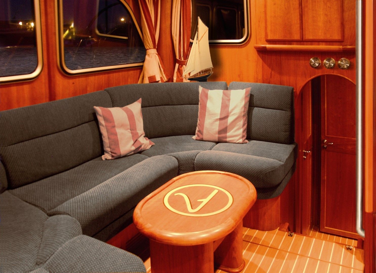 Privilege 1250 | Cygnus