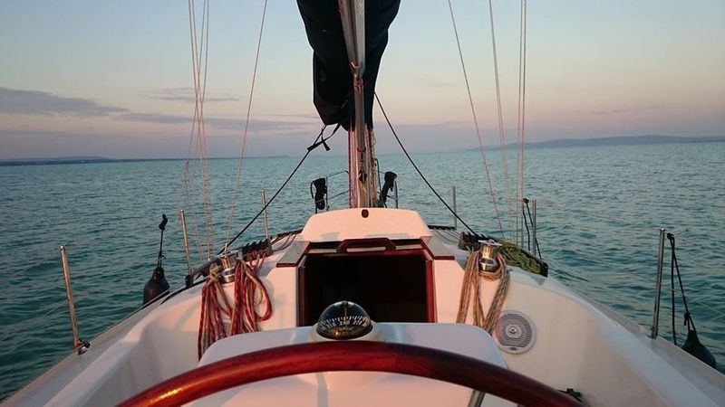 Enter 385 C | Salamon Király