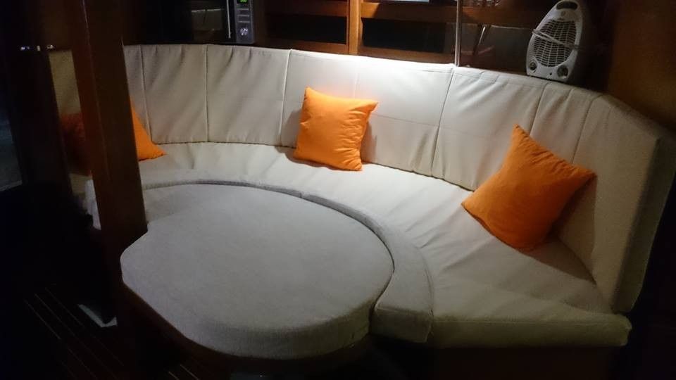 Enter 385 C | Salamon Király