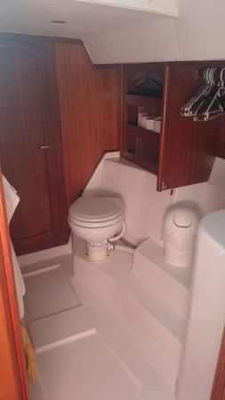 Enter 385 C | Salamon Király