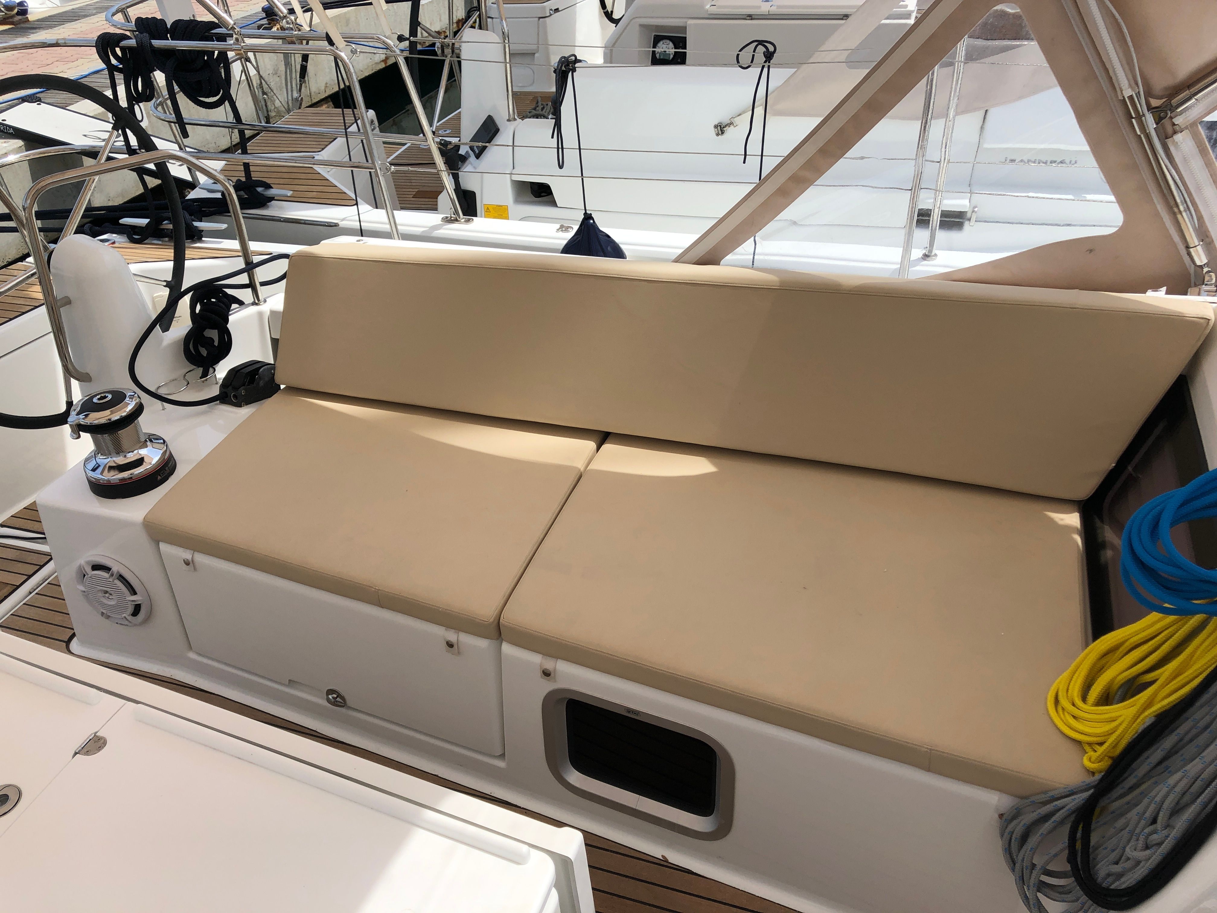 Jeanneau Sun Odyssey 490 | Aurora