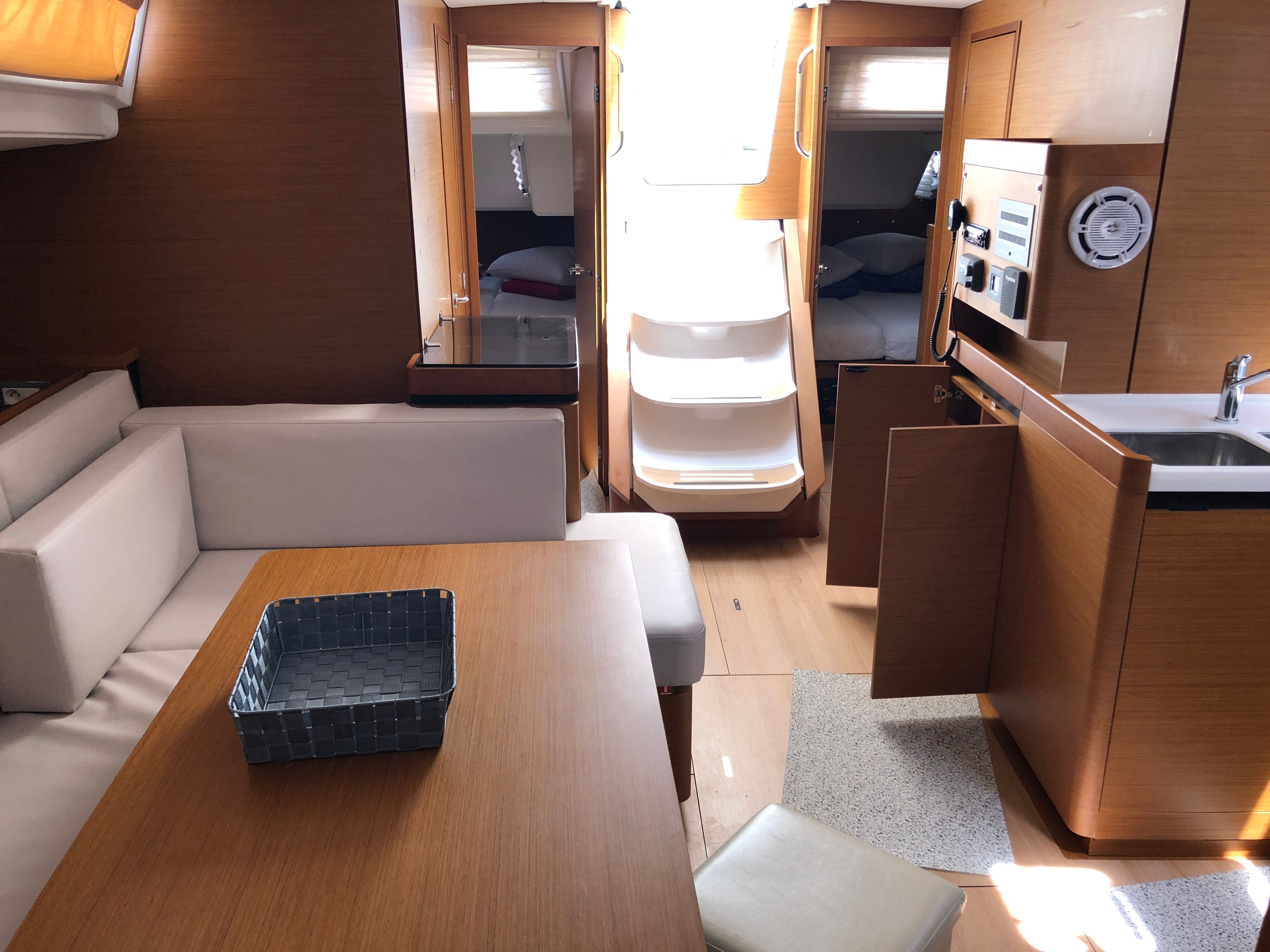 Jeanneau Sun Odyssey 490 | Aurora