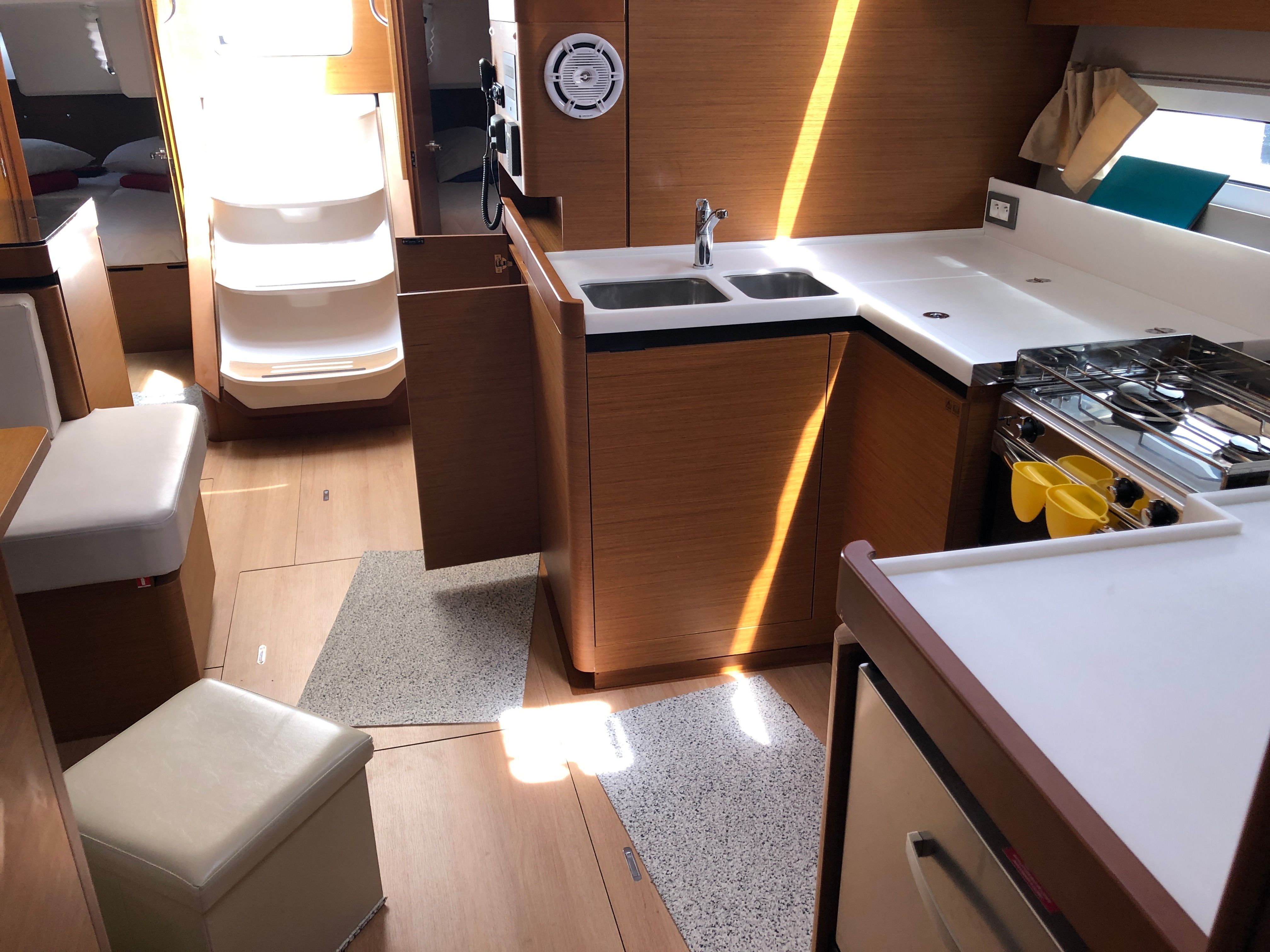Jeanneau Sun Odyssey 490 | Aurora