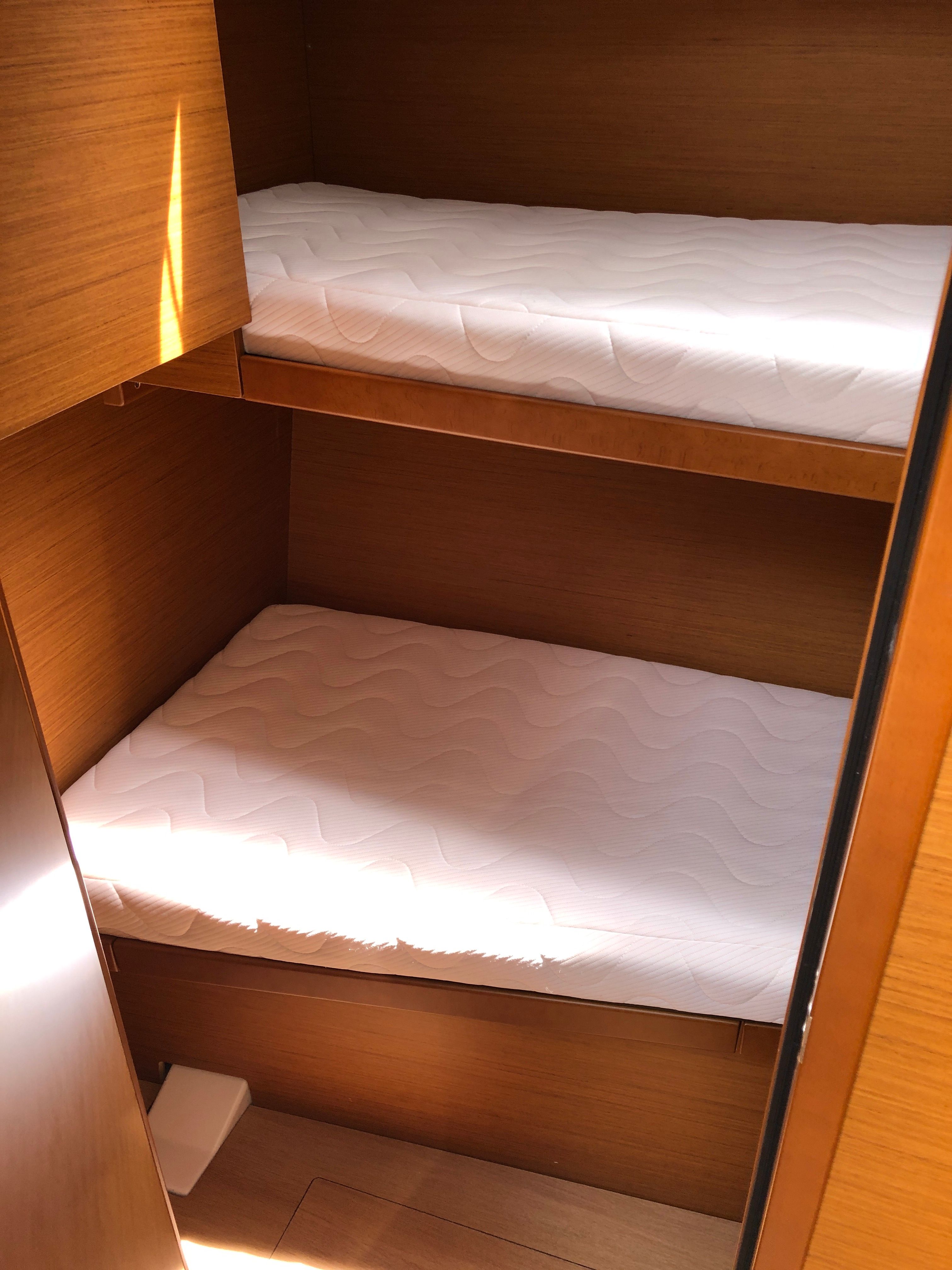 Jeanneau Sun Odyssey 490 | Aurora