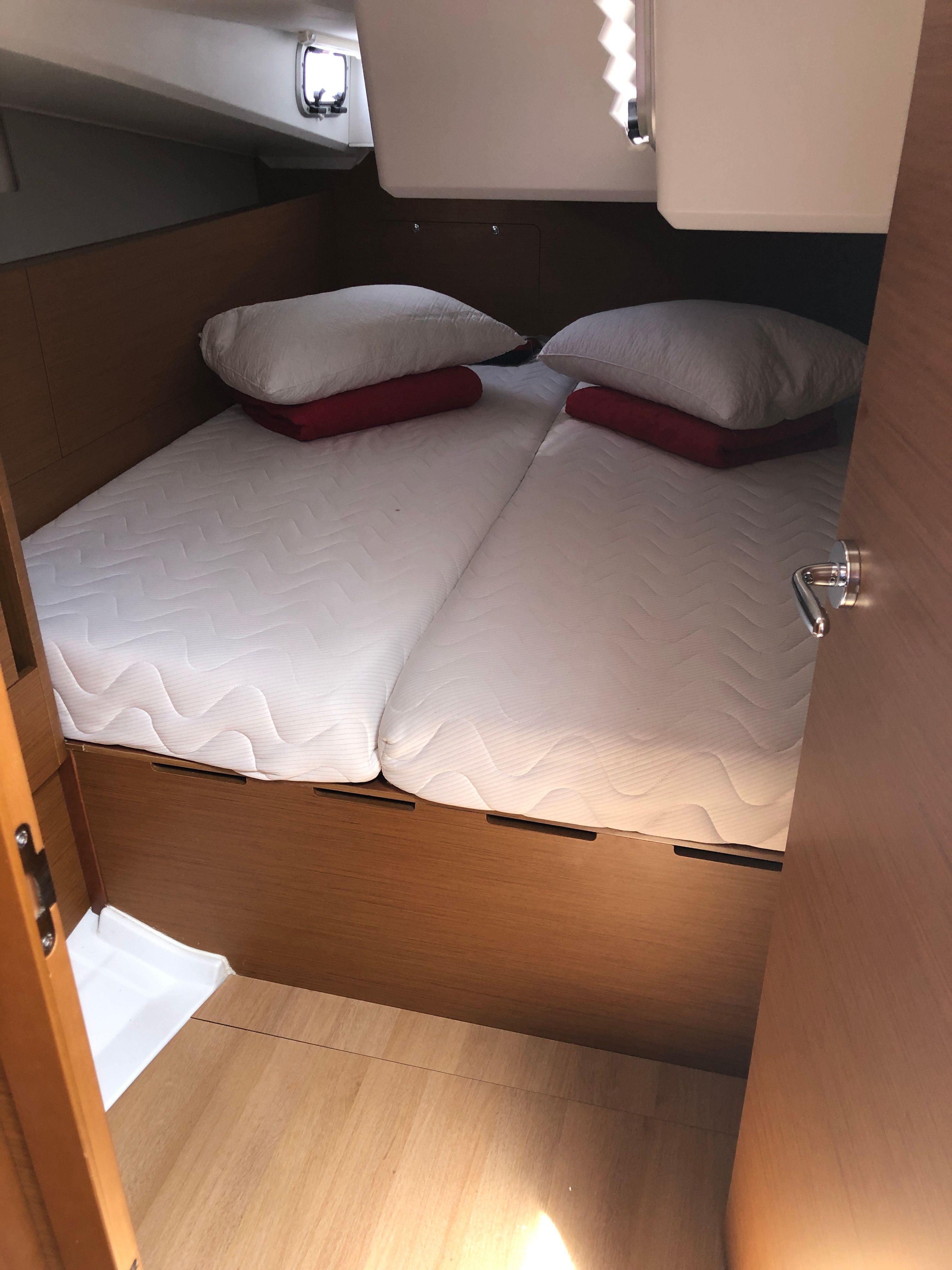 Jeanneau Sun Odyssey 490 | Aurora